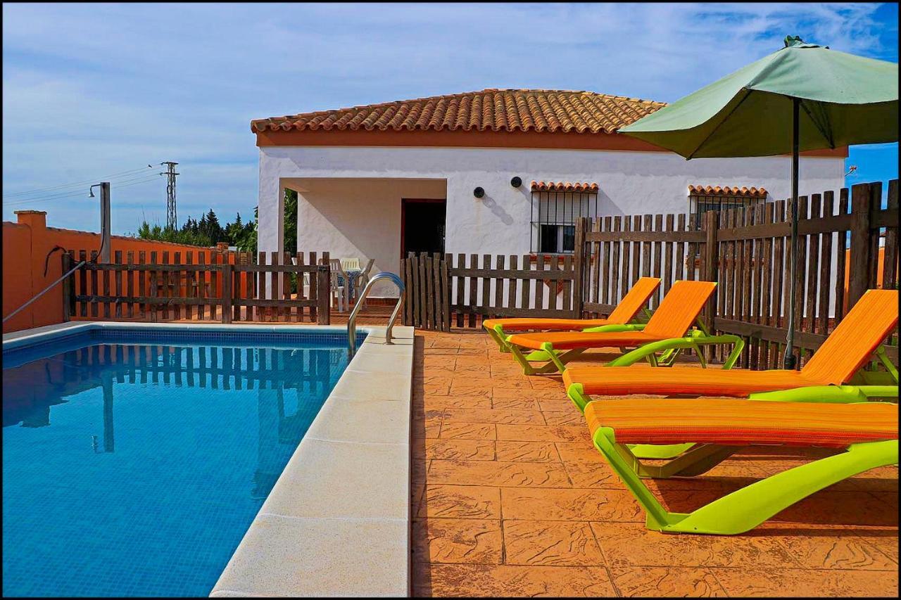 Chalet Rustico Roche โกนิล เด ลาฟรอนเตรา ภายนอก รูปภาพ