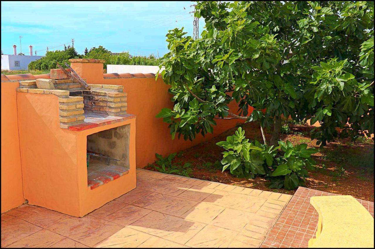 Chalet Rustico Roche โกนิล เด ลาฟรอนเตรา ภายนอก รูปภาพ