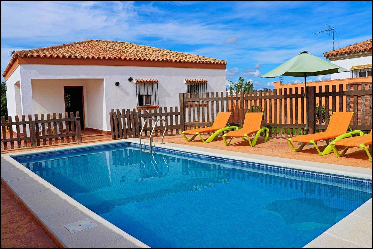 Chalet Rustico Roche โกนิล เด ลาฟรอนเตรา ภายนอก รูปภาพ