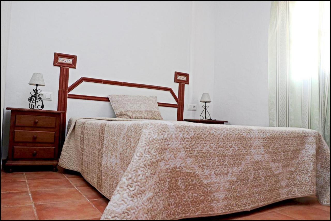 Chalet Rustico Roche โกนิล เด ลาฟรอนเตรา ภายนอก รูปภาพ